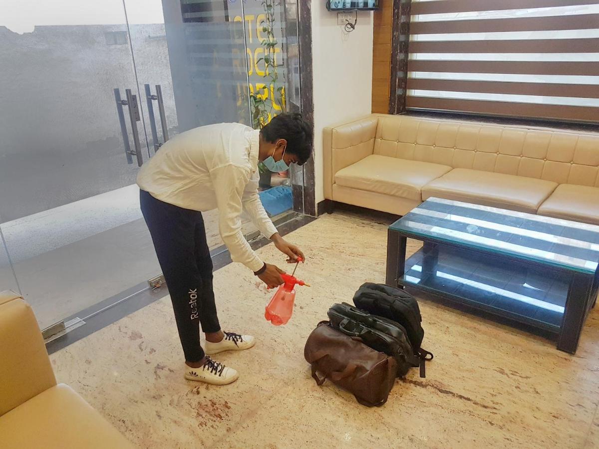 Hotel Aerocity Purple Orchid New Delhi Eksteriør bilde