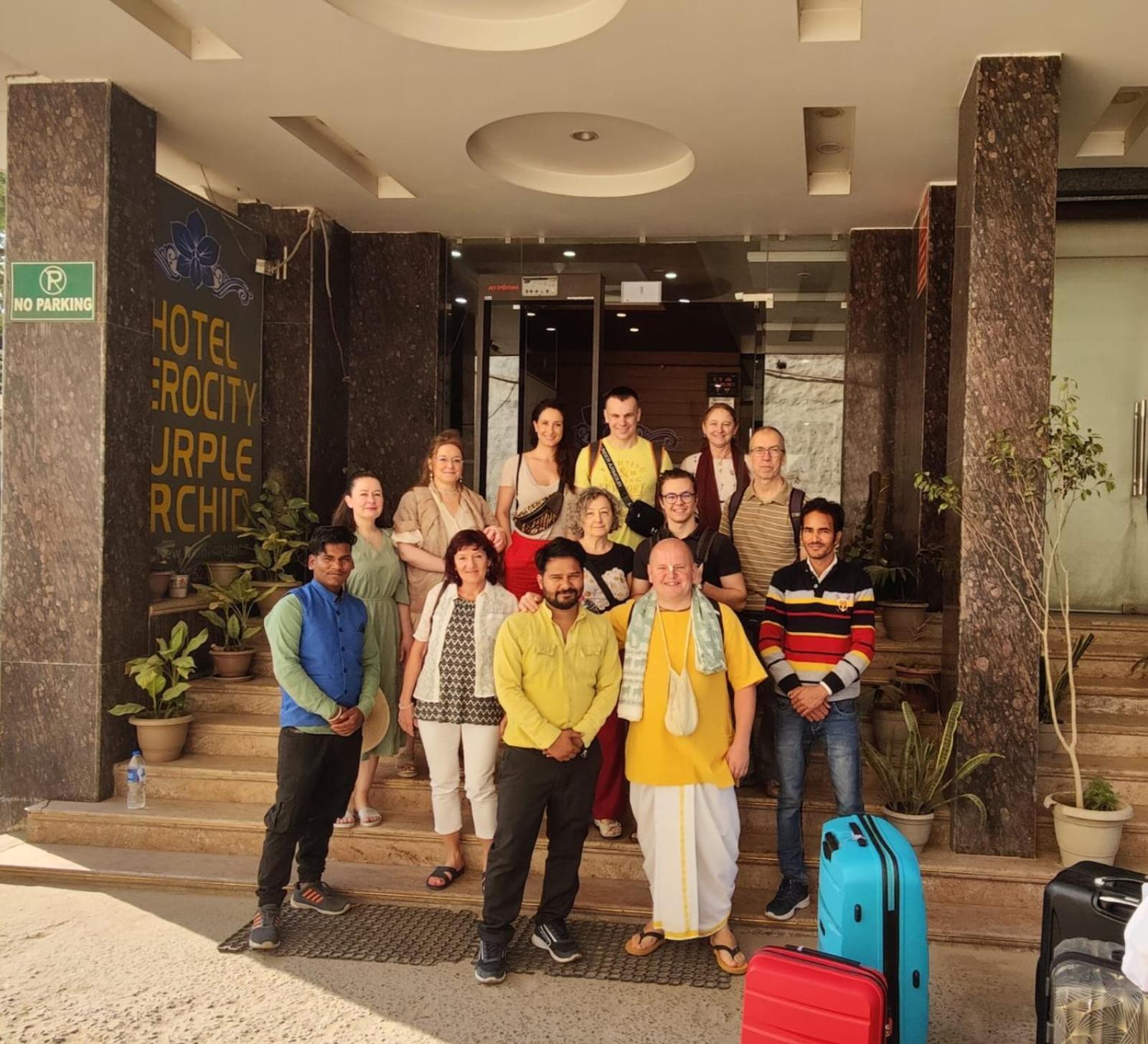 Hotel Aerocity Purple Orchid New Delhi Eksteriør bilde