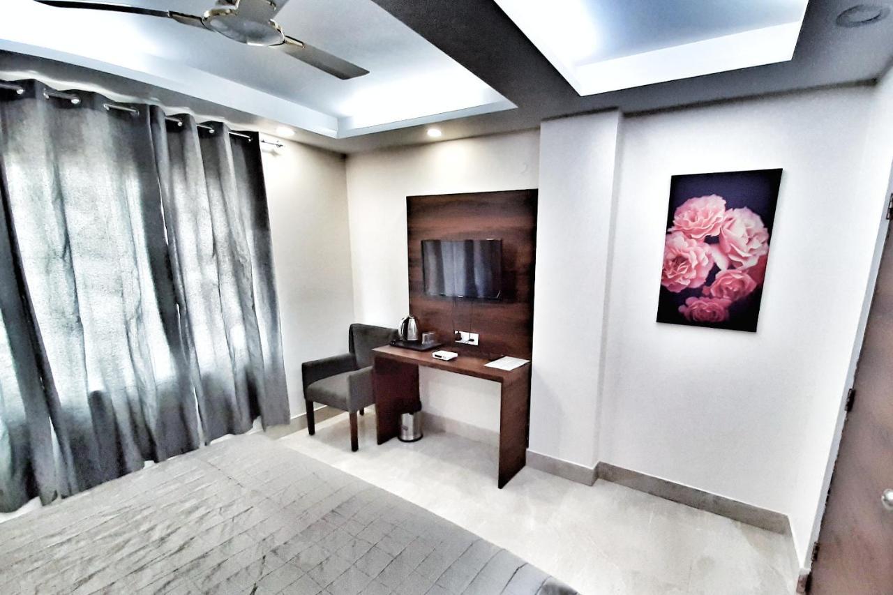 Hotel Aerocity Purple Orchid New Delhi Eksteriør bilde