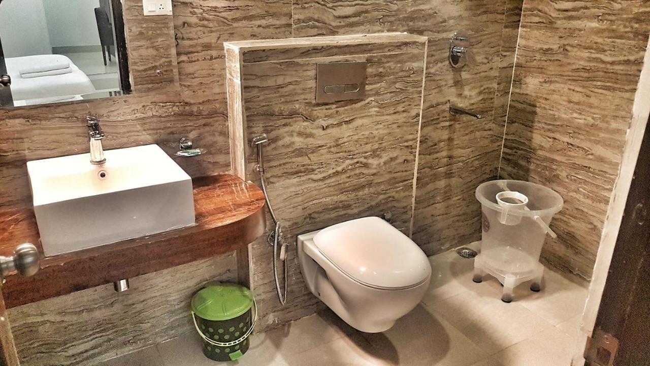 Hotel Aerocity Purple Orchid New Delhi Eksteriør bilde