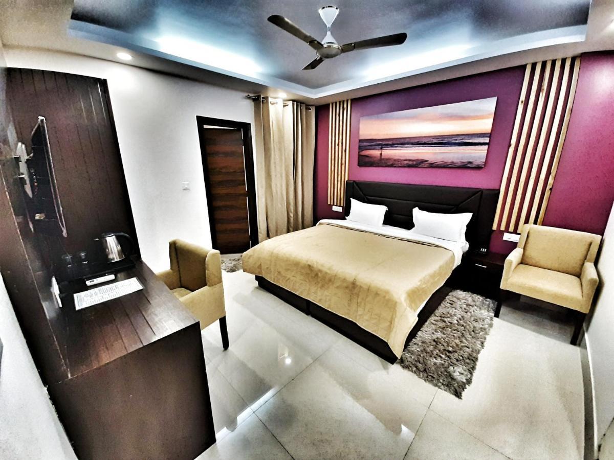 Hotel Aerocity Purple Orchid New Delhi Eksteriør bilde