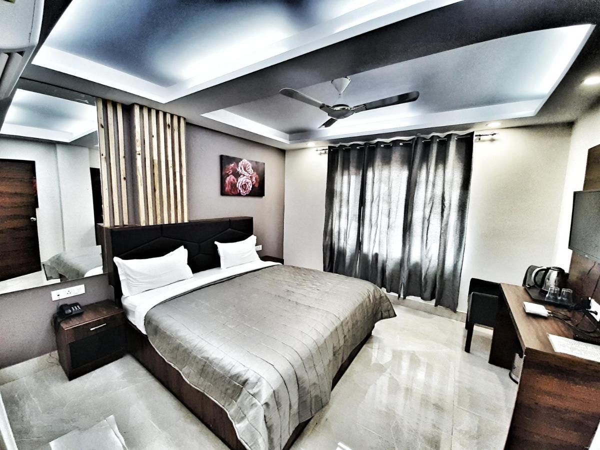 Hotel Aerocity Purple Orchid New Delhi Eksteriør bilde