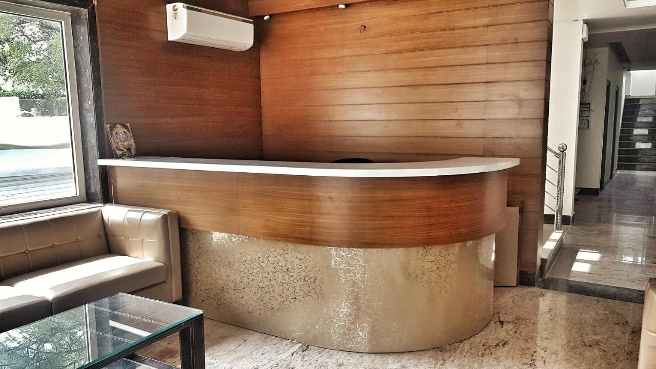 Hotel Aerocity Purple Orchid New Delhi Eksteriør bilde