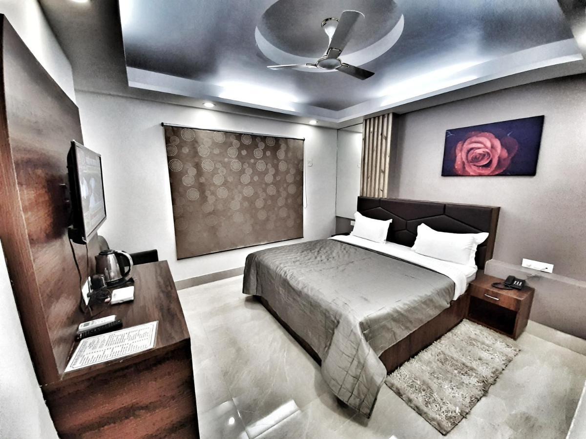 Hotel Aerocity Purple Orchid New Delhi Eksteriør bilde