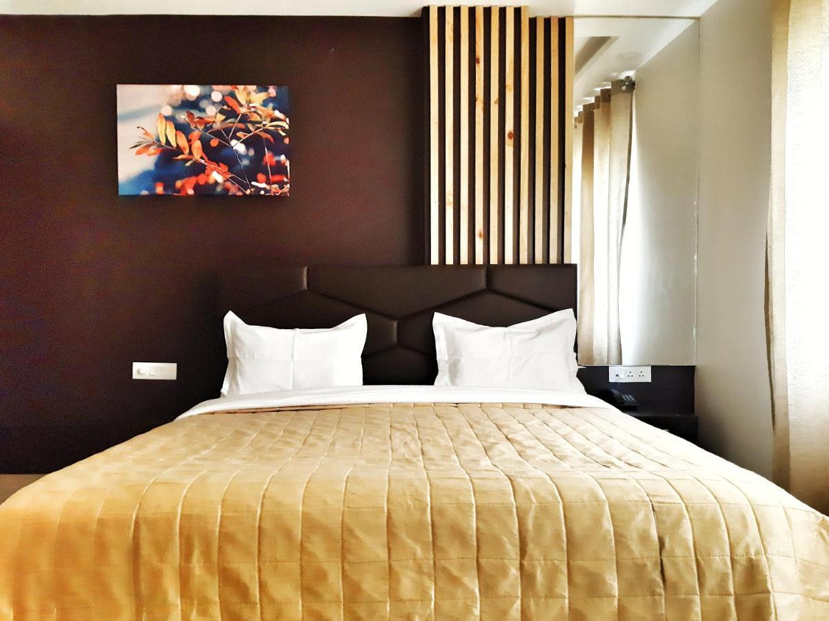 Hotel Aerocity Purple Orchid New Delhi Eksteriør bilde