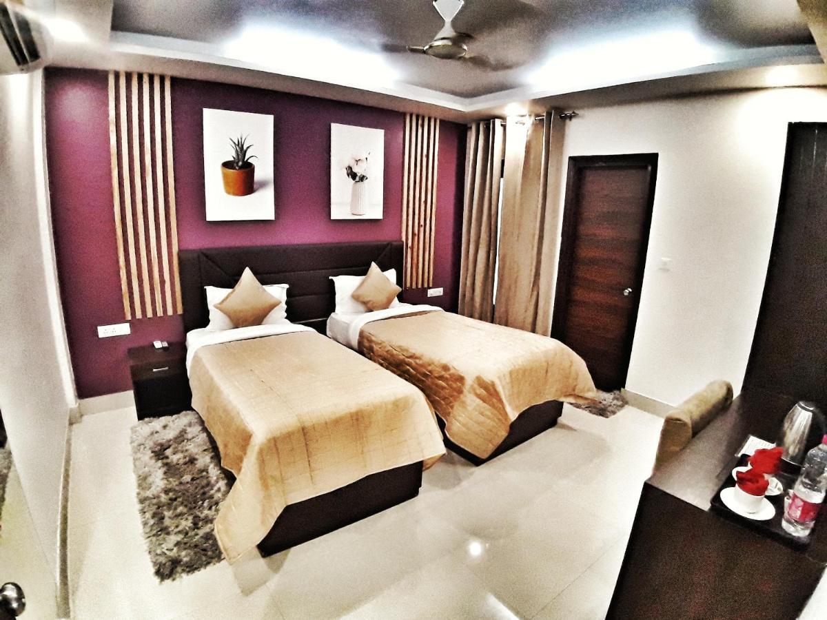 Hotel Aerocity Purple Orchid New Delhi Eksteriør bilde
